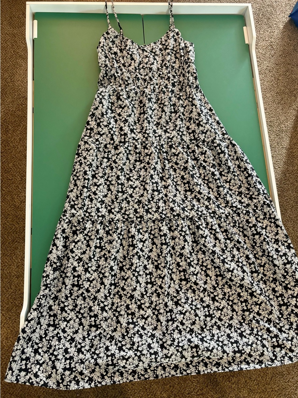 Express Women Size XS Black and White Floral Spaghetti-Strap Maxi Dress